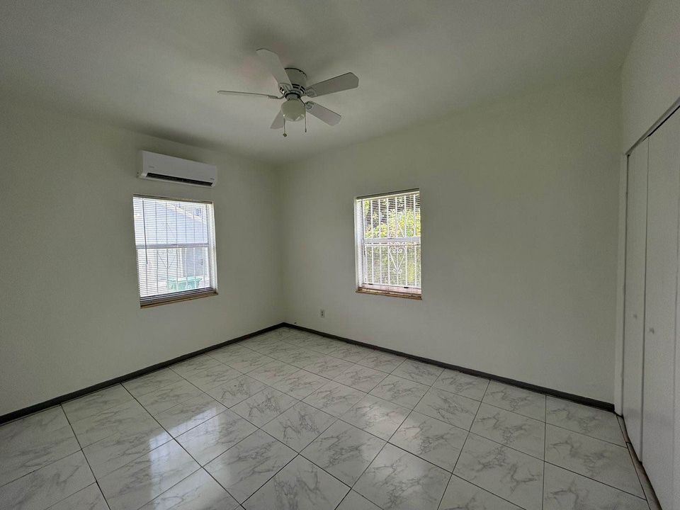 2 Beds 1 Bath - House photo'