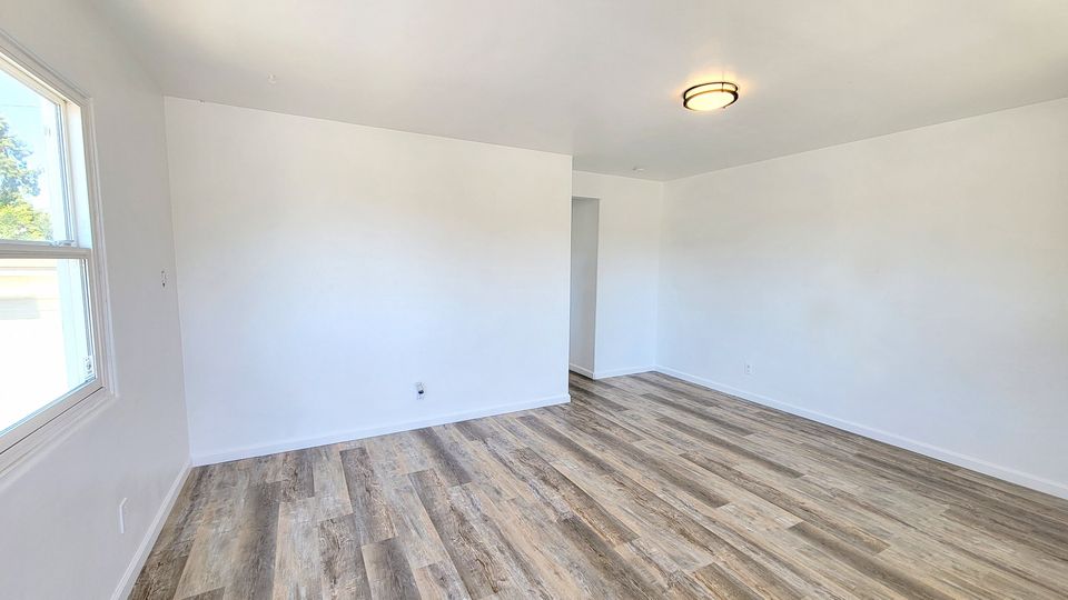 2 Beds 1 Bath House photo'