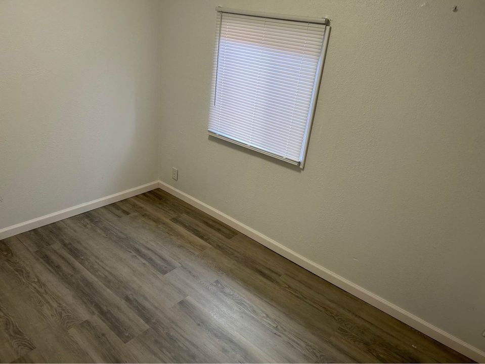 2 Beds 1 Bath - House photo'