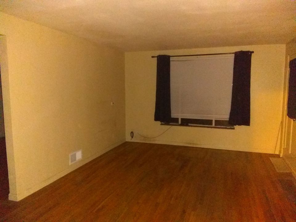 2 Beds 1 Bath Townhouse photo'