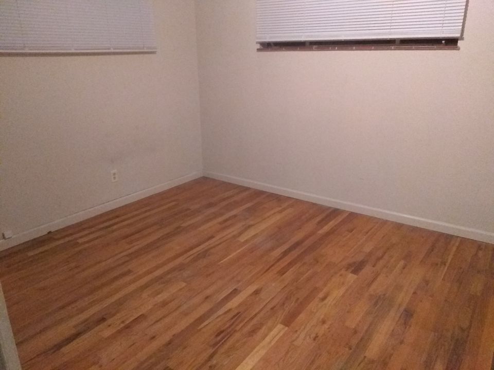 2 Beds 1 Bath Townhouse photo'