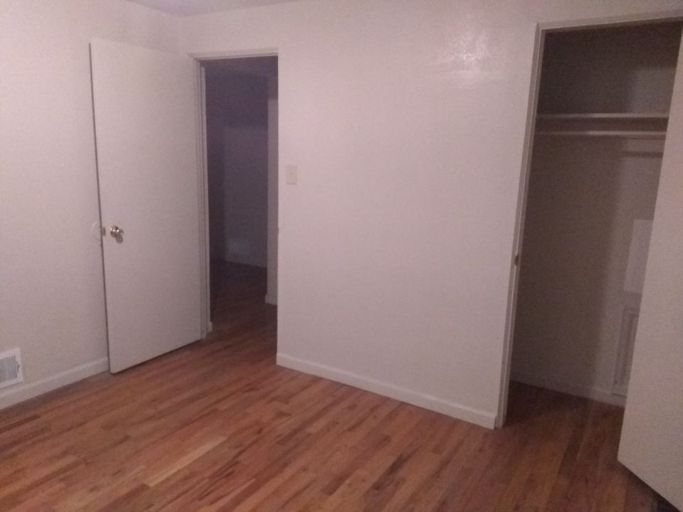 2 Beds 1 Bath Townhouse photo'