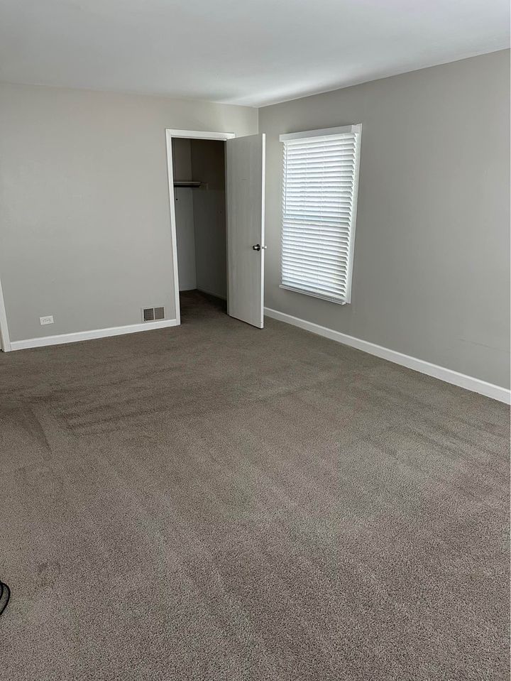 2 Beds 1 Bath - Townhouse photo'