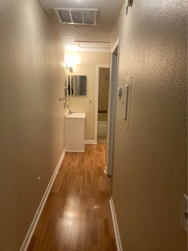 2 Beds 1 Bath - Townhouse photo'