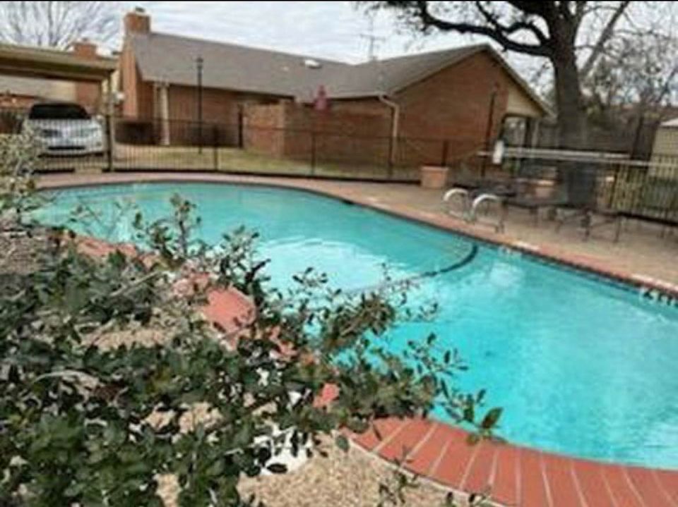 2 Beds 2 Baths - Townhouse - 12