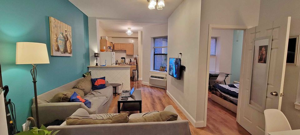 3 Beds 1 Bath - Apartment