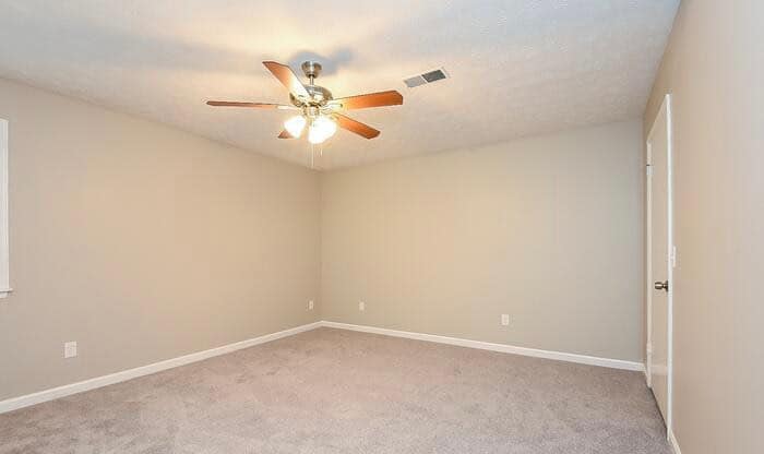 5566 Rails Way, Norcross, GA 30071 Monthly rent $1,045 Security deposit $1000 3Beds 2baths 1384Sqf photo'