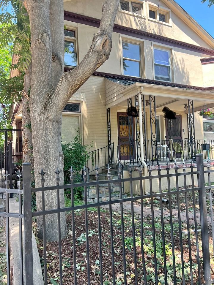 Basement Room in 3 Beds 3.5 Baths Townhouse