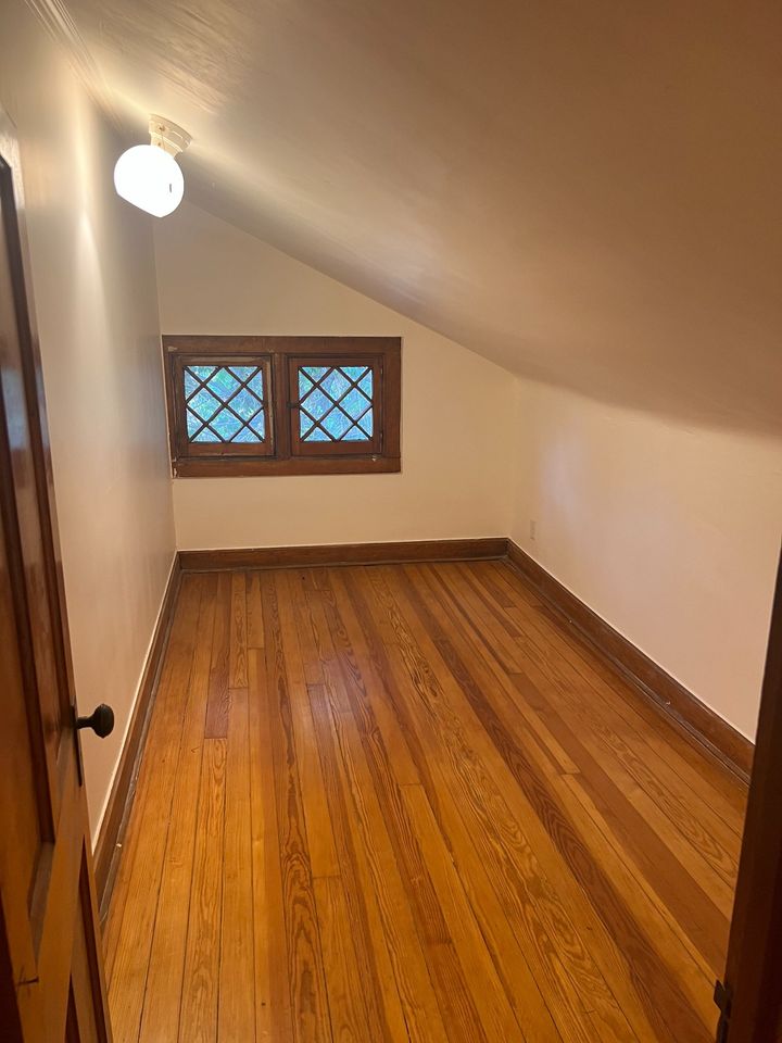 Basement Room in 3 Beds 3.5 Baths Townhouse - 10