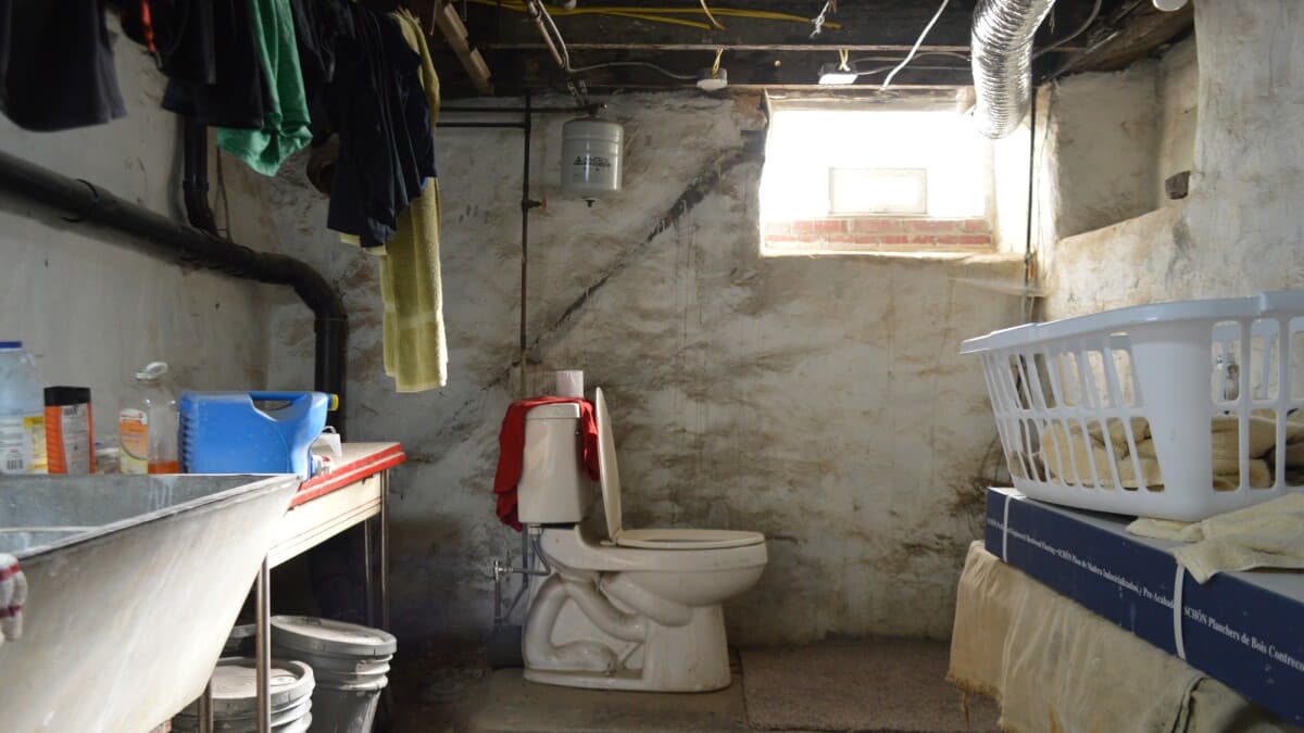 How Long Can a Landlord Leave You Without a Toilet?